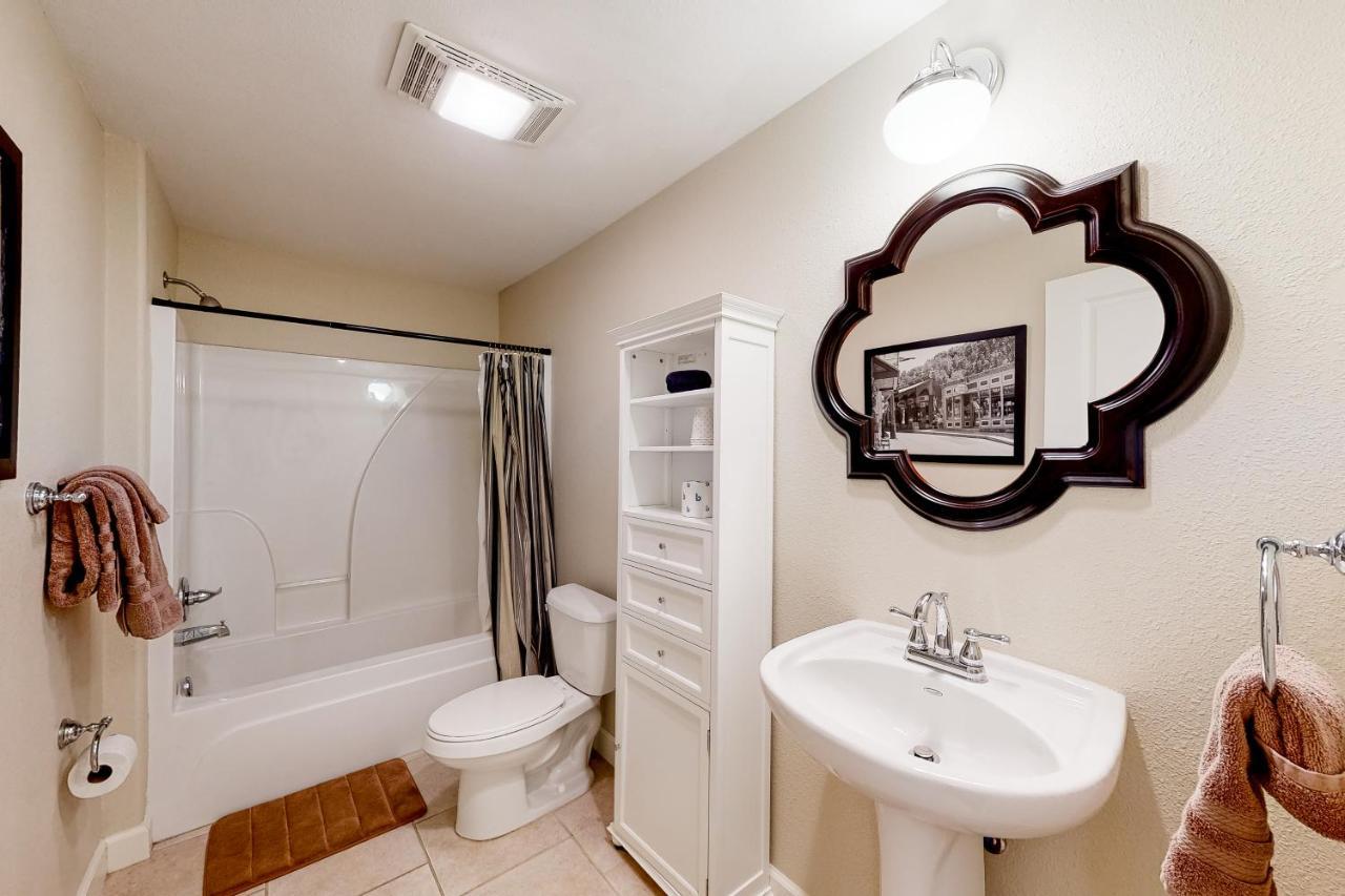 Pine Crest Lodge Eureka Springs Esterno foto